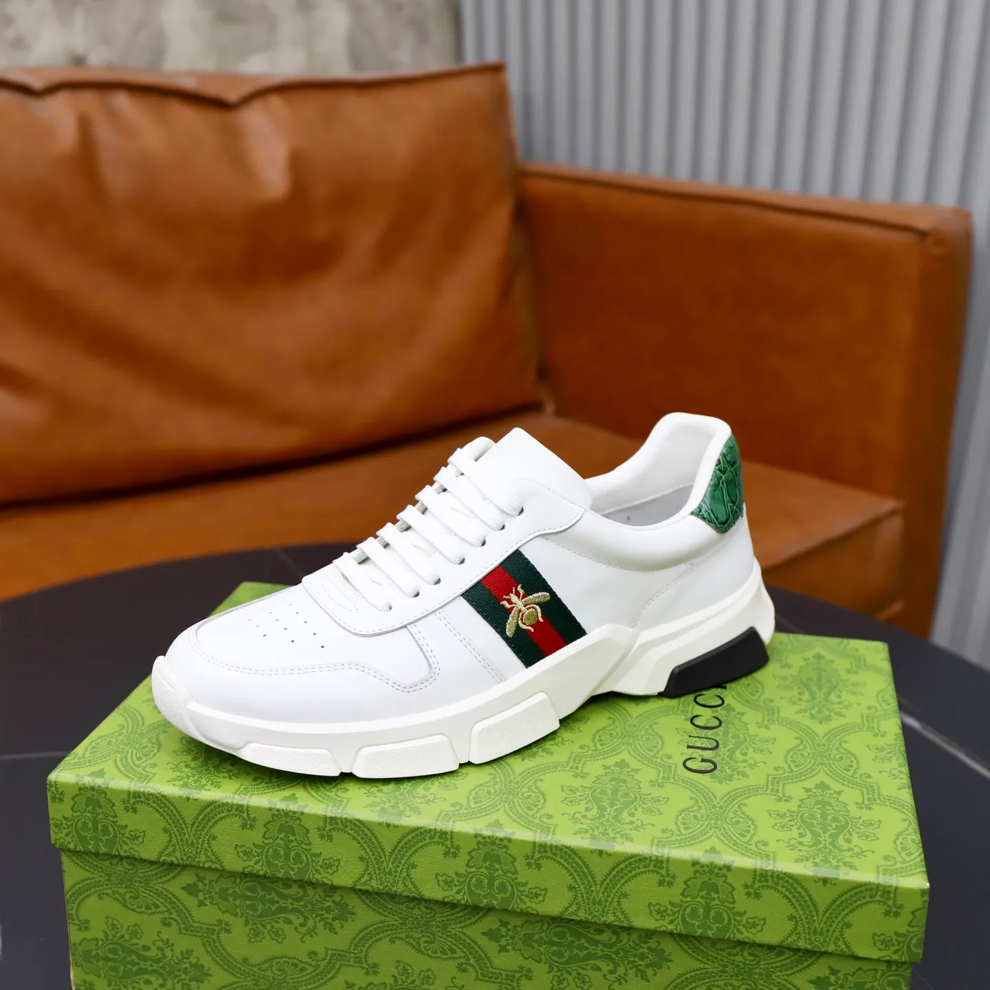 Ex-factory price: 540💰💰🙅‍♂️🙅‍♂️🙅‍♂️ Brand: GUCCI Standard code: 38-44 (45 customized) Grade: Same as the official website Material: Cowhide stitching Comfortable and breathable sheepskin lining Lightweight and wear-resistant sports outsole Style category: Men's fashionable casual shoes Running sports shoes Distinguished luxury brand elements Top luxury color: actual picture color